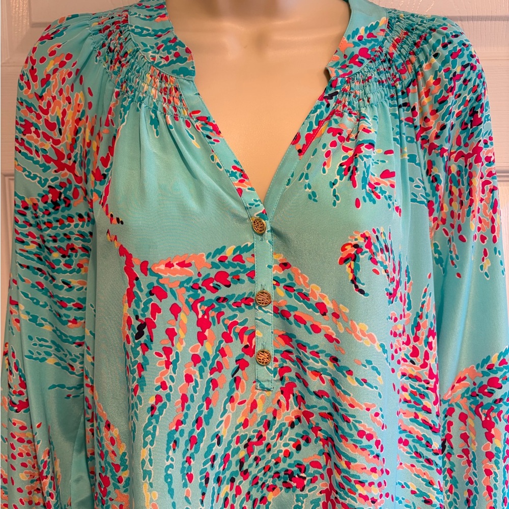 Lilly Pulitzer 100% Silk Tunic Blouse Small Blue Pink Palm Print Resort Top